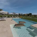 Апартаменты Luxury - Spa, Pool & Jacuzzi-wedding *